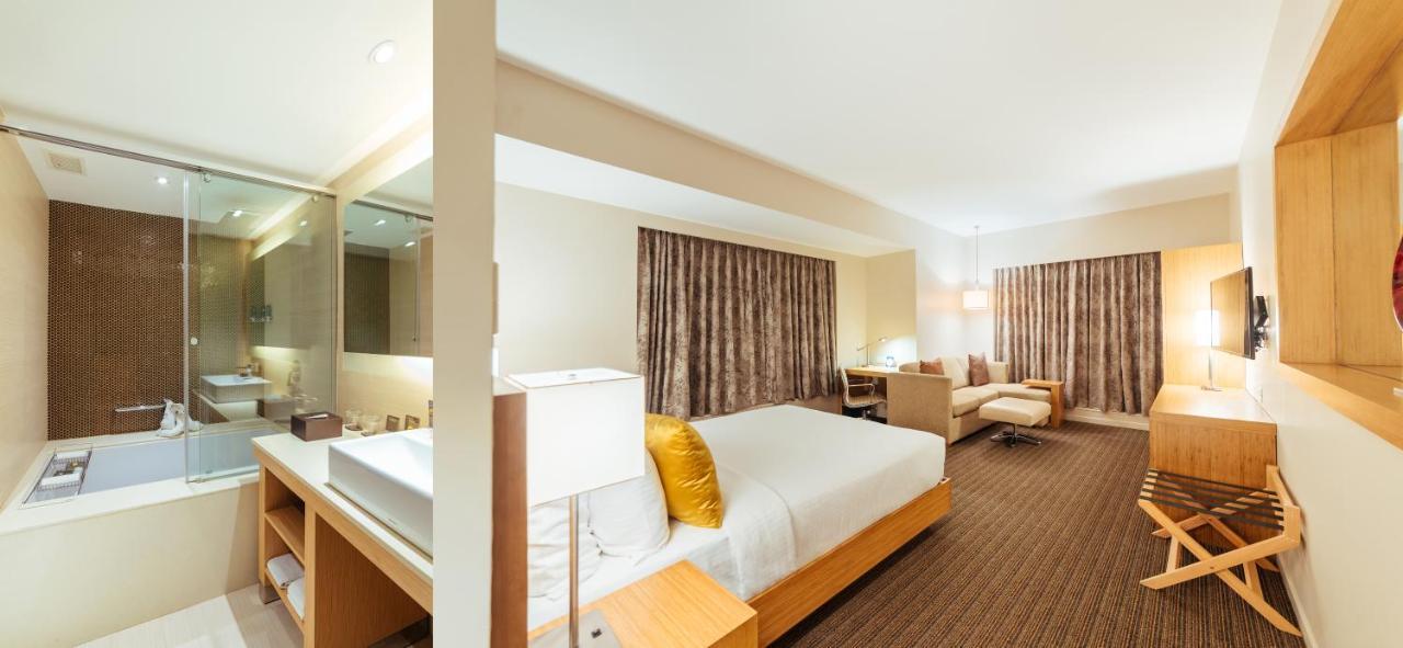 Novotel Lucknow Gomti Nagar Zewnętrze zdjęcie