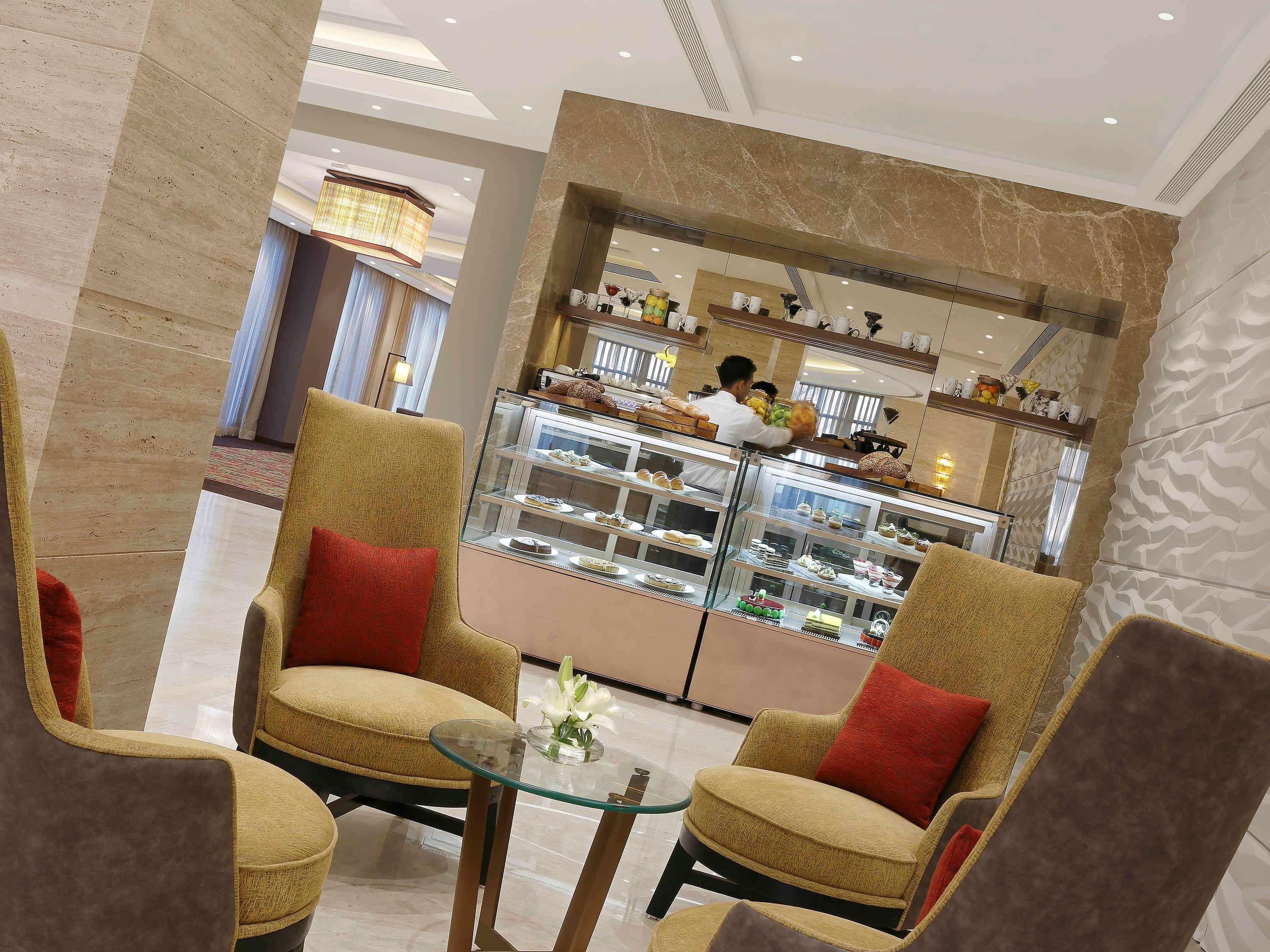 Novotel Lucknow Gomti Nagar Zewnętrze zdjęcie