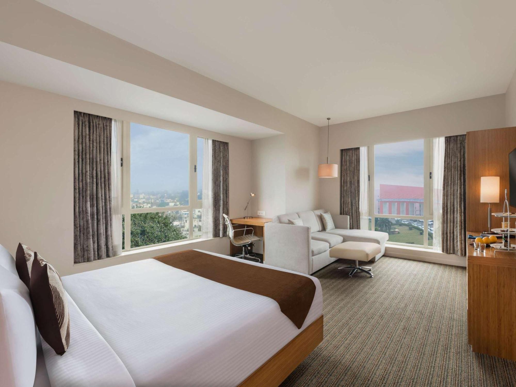 Novotel Lucknow Gomti Nagar Zewnętrze zdjęcie