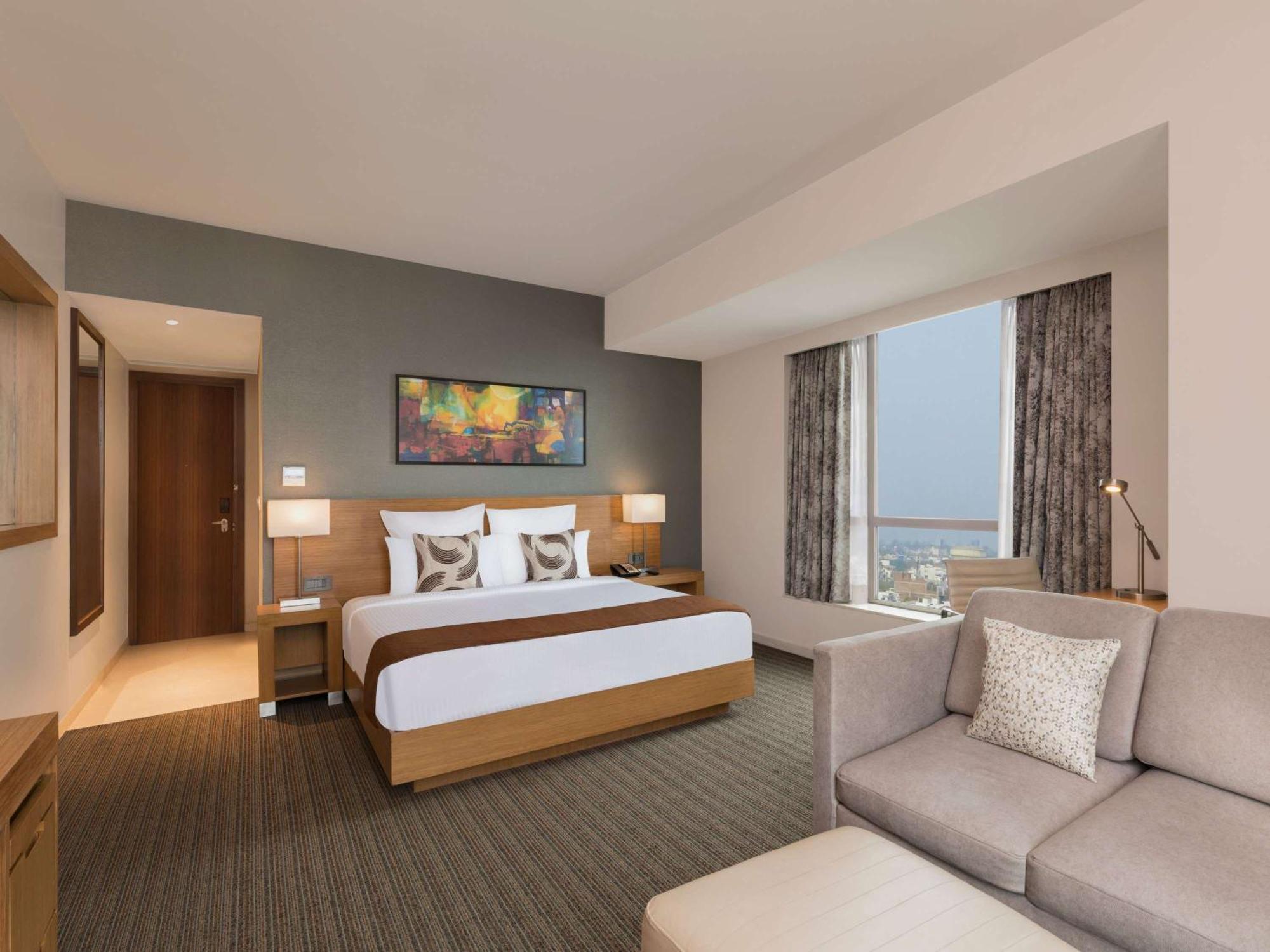 Novotel Lucknow Gomti Nagar Zewnętrze zdjęcie