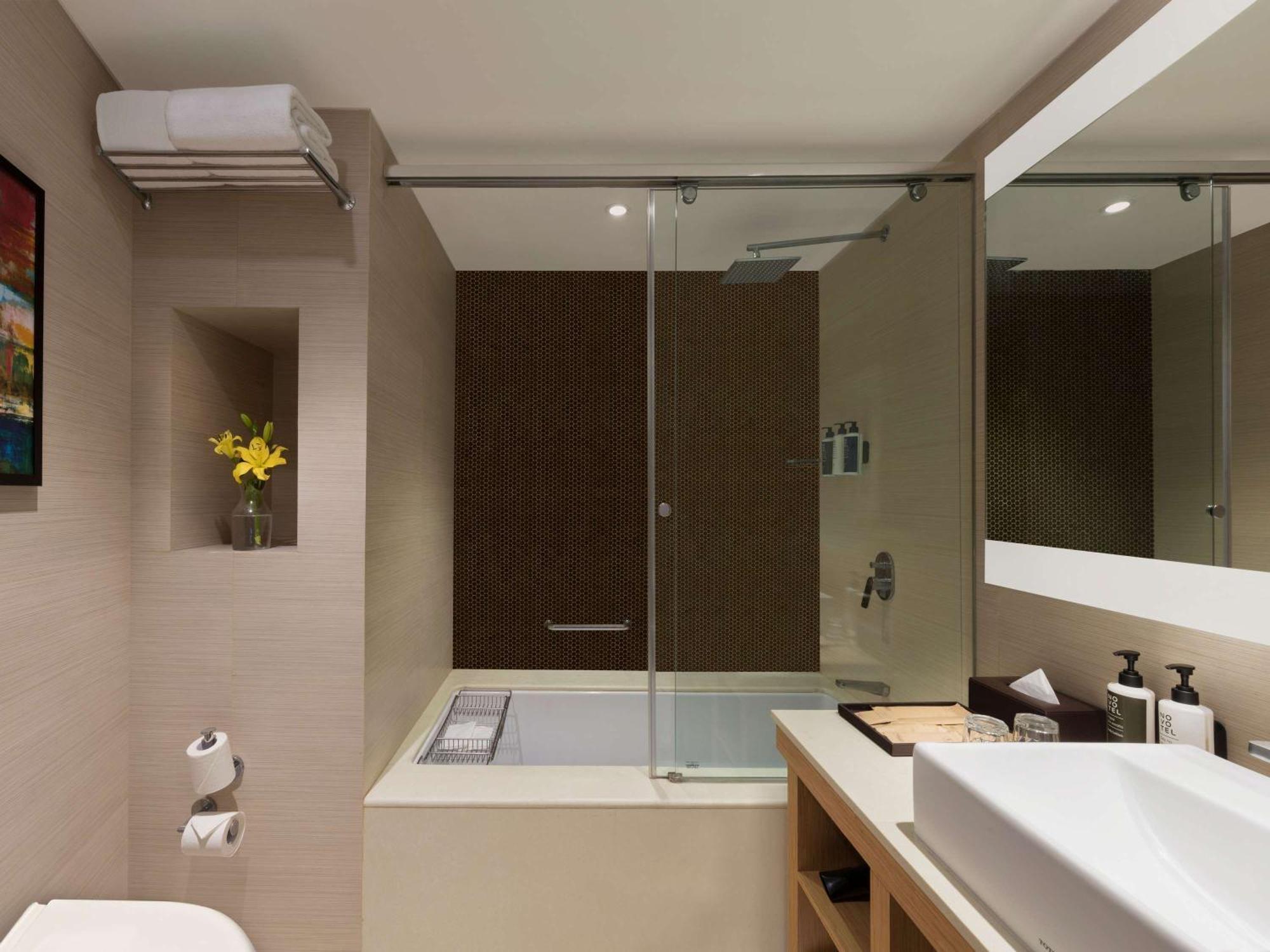 Novotel Lucknow Gomti Nagar Zewnętrze zdjęcie
